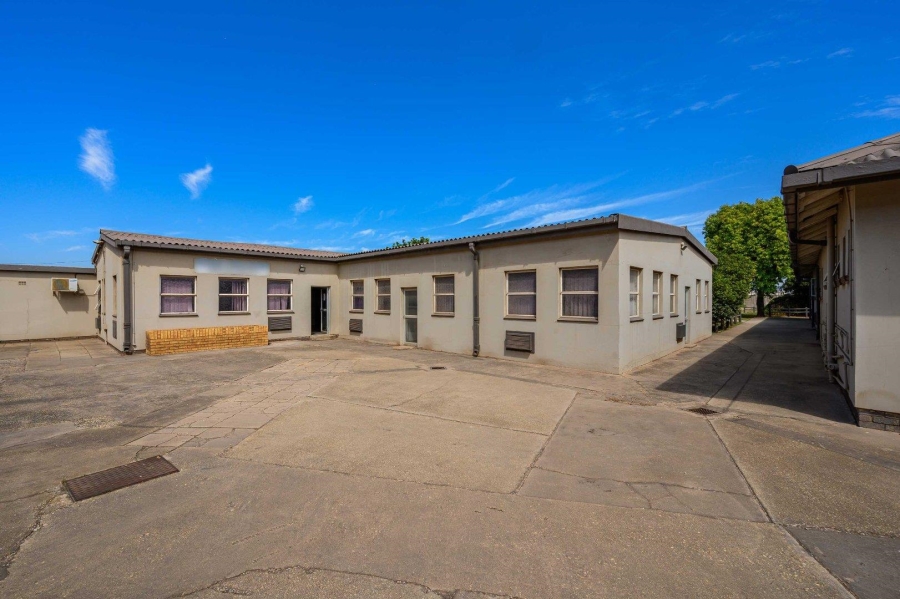 Commercial Property for Sale in Markman Eastern Cape